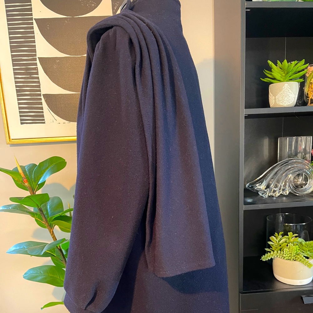 Classic & Elegant Pure Wool Coat with Scarf